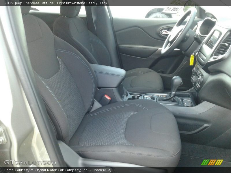 Light Brownstone Pearl / Black 2019 Jeep Cherokee Latitude