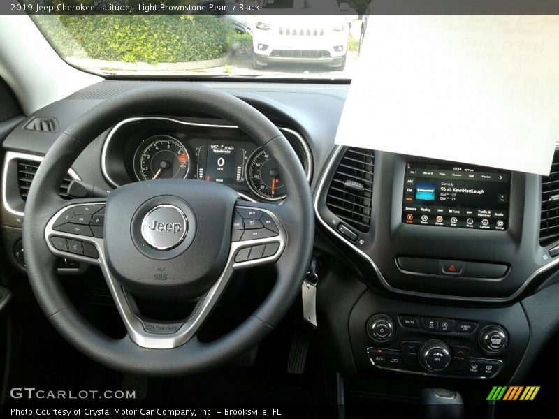 Light Brownstone Pearl / Black 2019 Jeep Cherokee Latitude