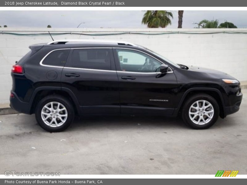 Diamond Black Crystal Pearl / Black 2018 Jeep Cherokee Latitude