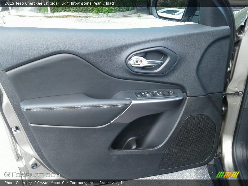 Light Brownstone Pearl / Black 2019 Jeep Cherokee Latitude