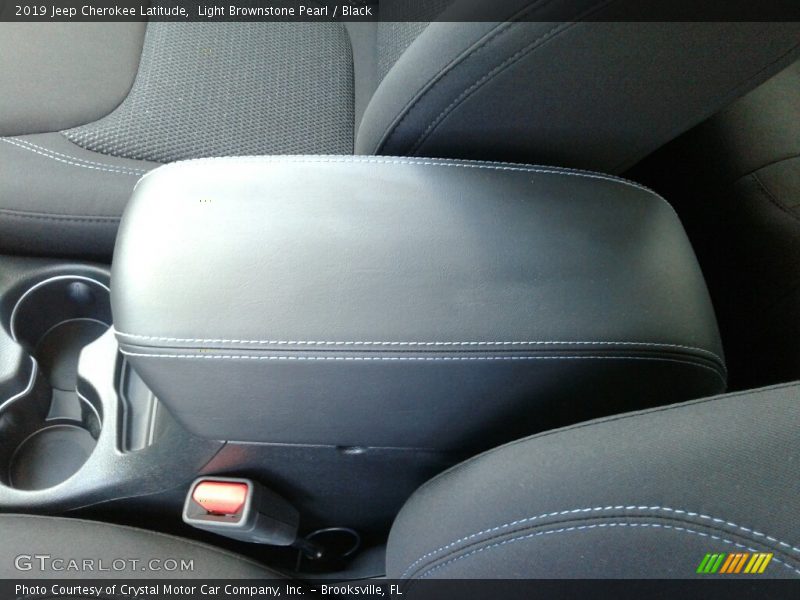 Light Brownstone Pearl / Black 2019 Jeep Cherokee Latitude