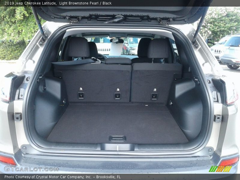 Light Brownstone Pearl / Black 2019 Jeep Cherokee Latitude
