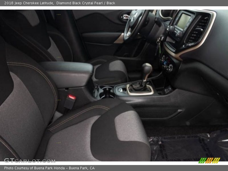 Diamond Black Crystal Pearl / Black 2018 Jeep Cherokee Latitude
