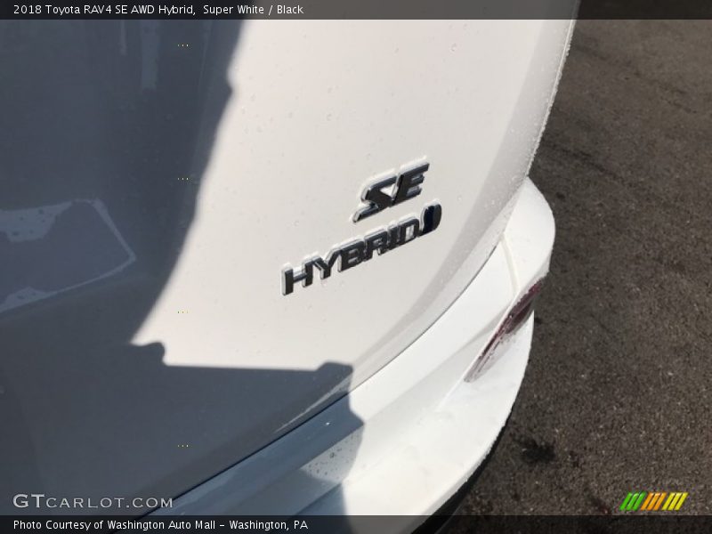 Super White / Black 2018 Toyota RAV4 SE AWD Hybrid