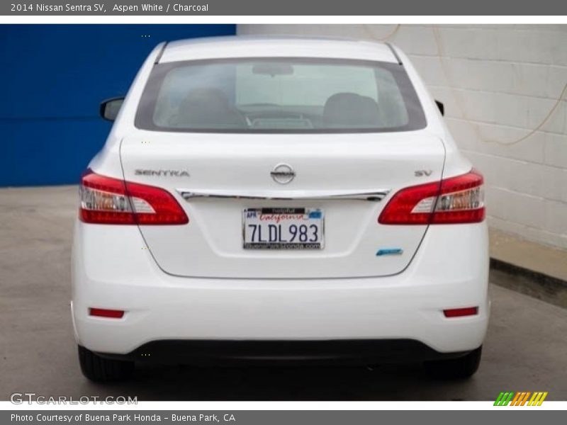 Aspen White / Charcoal 2014 Nissan Sentra SV