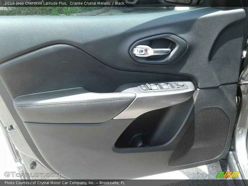 Granite Crystal Metallic / Black 2019 Jeep Cherokee Latitude Plus