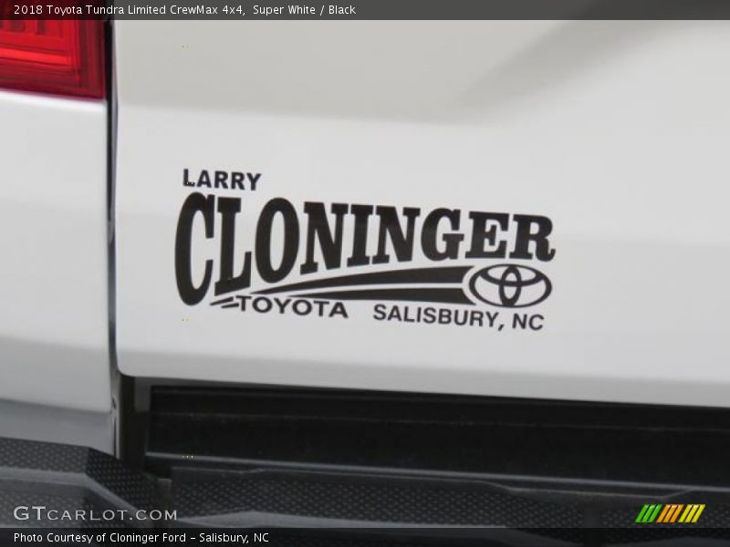 Super White / Black 2018 Toyota Tundra Limited CrewMax 4x4