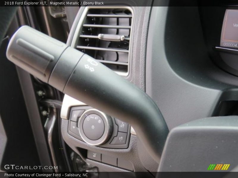 Magnetic Metallic / Ebony Black 2018 Ford Explorer XLT