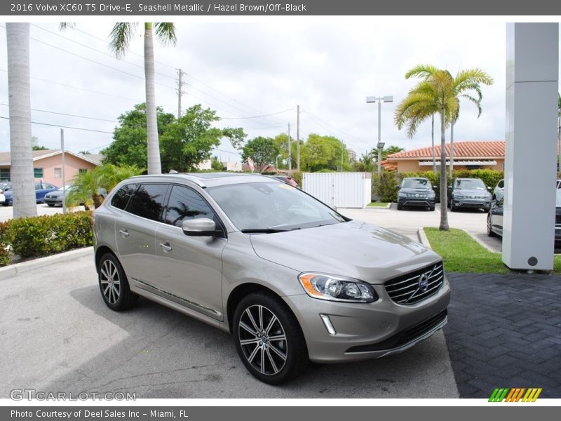 Seashell Metallic / Hazel Brown/Off-Black 2016 Volvo XC60 T5 Drive-E