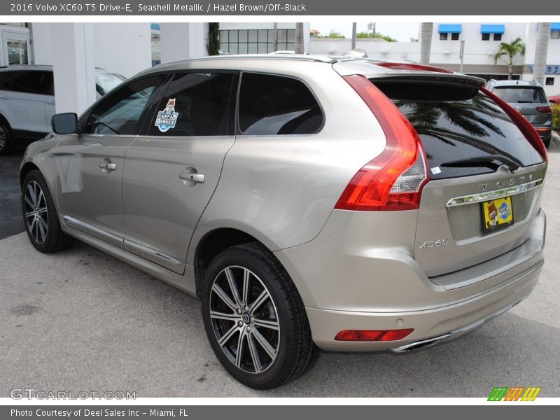 Seashell Metallic / Hazel Brown/Off-Black 2016 Volvo XC60 T5 Drive-E