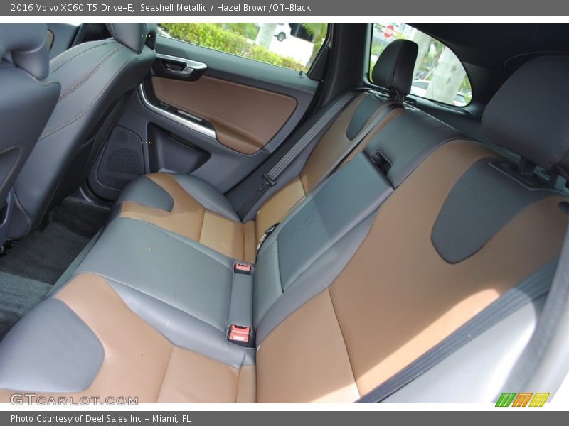 Seashell Metallic / Hazel Brown/Off-Black 2016 Volvo XC60 T5 Drive-E
