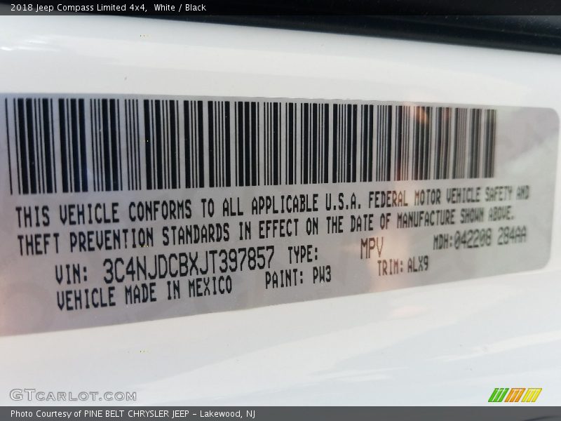 White / Black 2018 Jeep Compass Limited 4x4