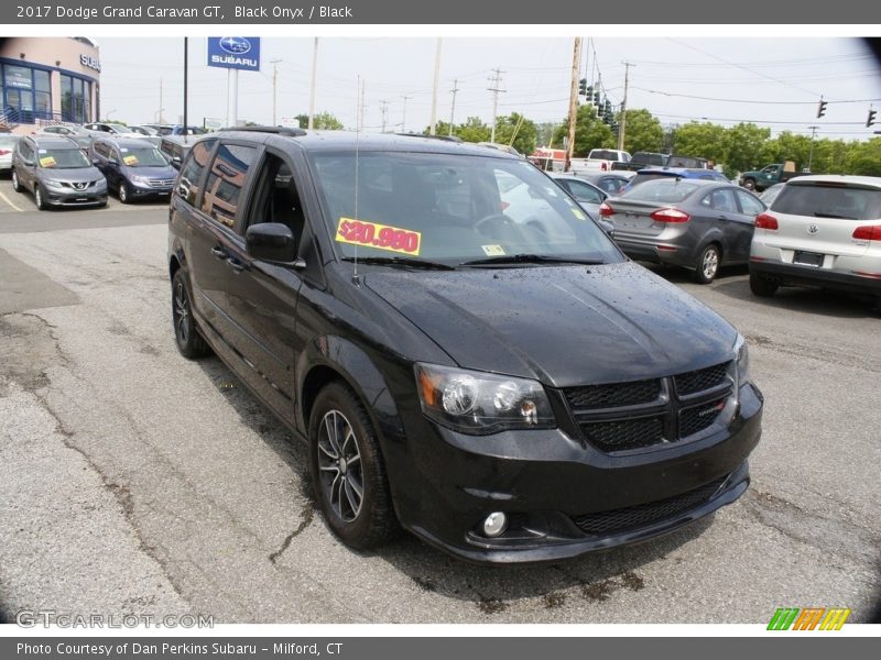 Black Onyx / Black 2017 Dodge Grand Caravan GT