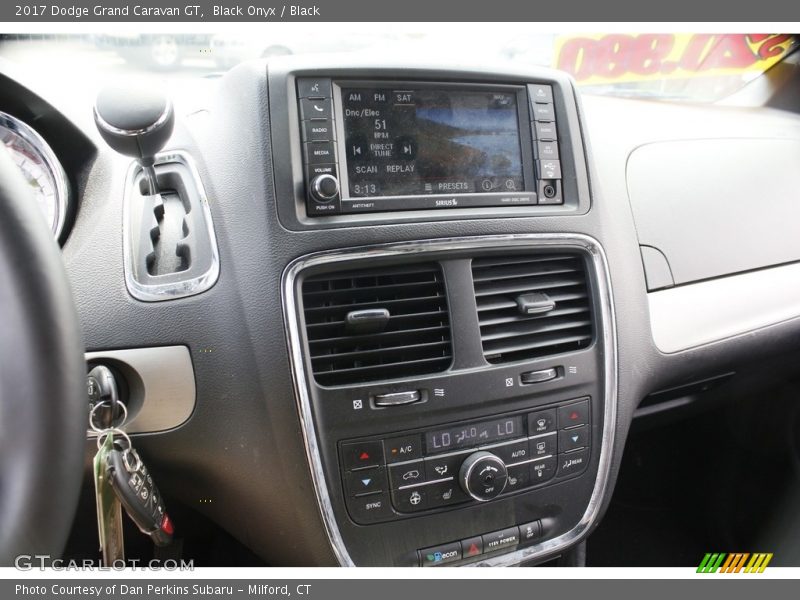 Black Onyx / Black 2017 Dodge Grand Caravan GT