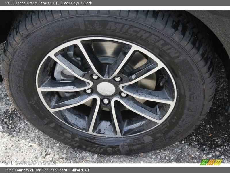 Black Onyx / Black 2017 Dodge Grand Caravan GT
