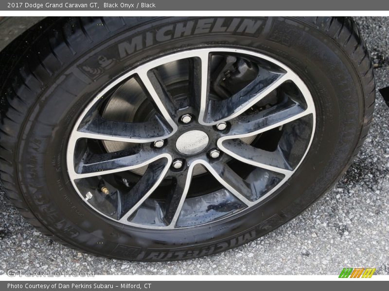 Black Onyx / Black 2017 Dodge Grand Caravan GT