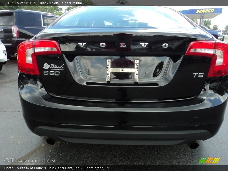 Black / Soft Beige/Off Black 2012 Volvo S60 T5