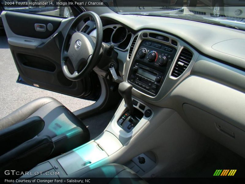 Indigo Ink Pearl / Charcoal 2004 Toyota Highlander I4