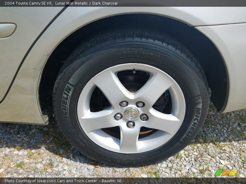 Lunar Mist Metallic / Dark Charcoal 2004 Toyota Camry SE V6