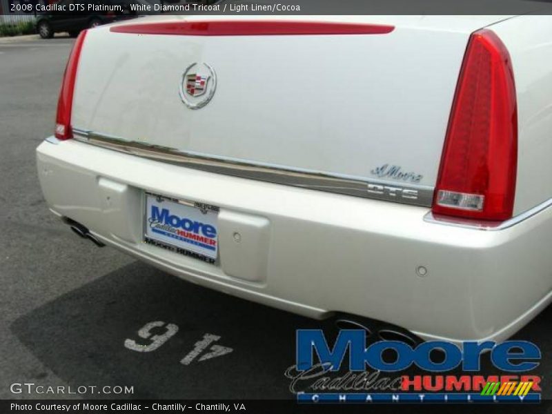 White Diamond Tricoat / Light Linen/Cocoa 2008 Cadillac DTS Platinum