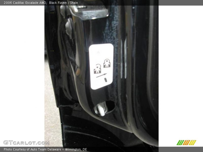 Black Raven / Shale 2006 Cadillac Escalade AWD