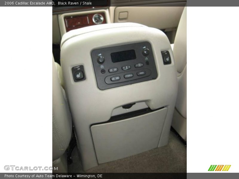 Black Raven / Shale 2006 Cadillac Escalade AWD