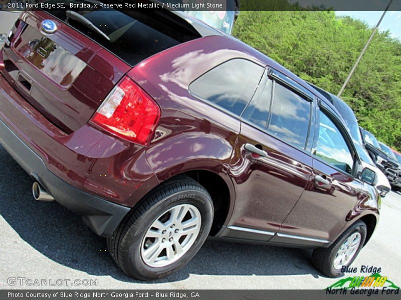 Bordeaux Reserve Red Metallic / Medium Light Stone 2011 Ford Edge SE