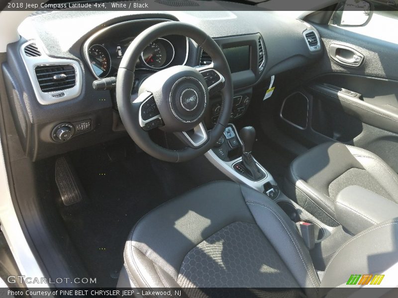 White / Black 2018 Jeep Compass Latitude 4x4