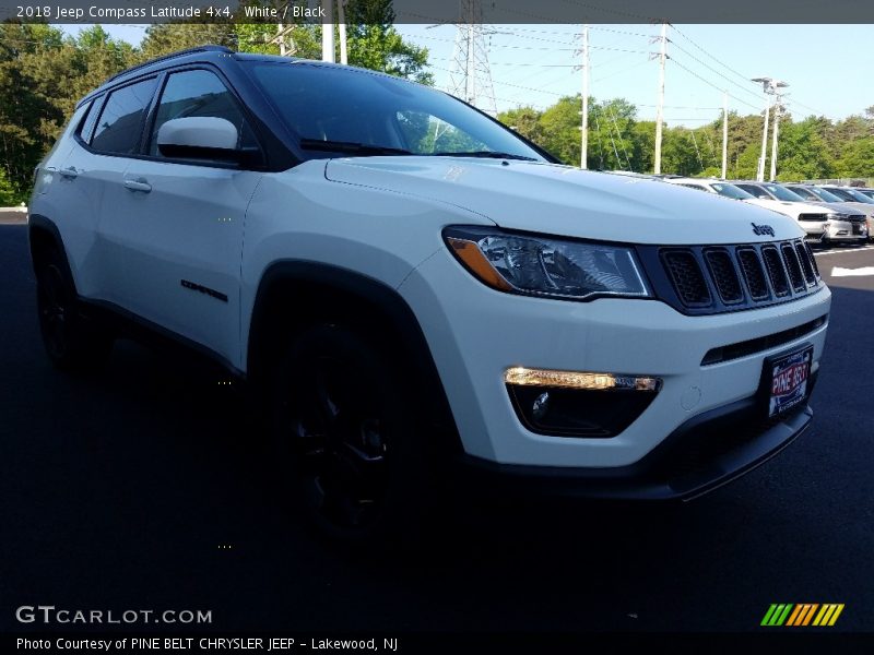 White / Black 2018 Jeep Compass Latitude 4x4