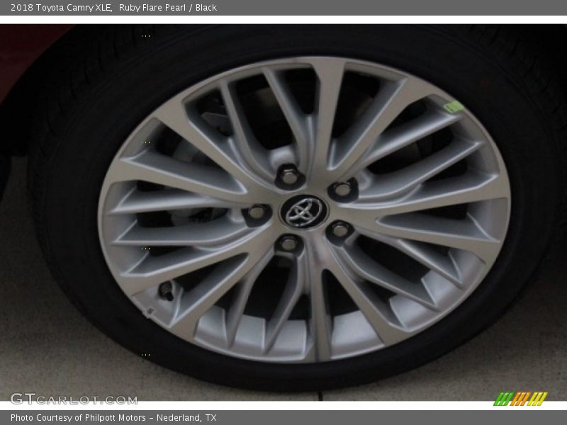 Ruby Flare Pearl / Black 2018 Toyota Camry XLE
