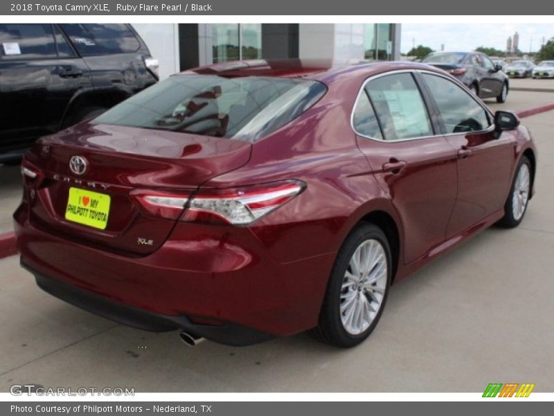 Ruby Flare Pearl / Black 2018 Toyota Camry XLE