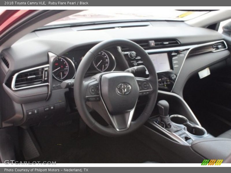 Ruby Flare Pearl / Black 2018 Toyota Camry XLE
