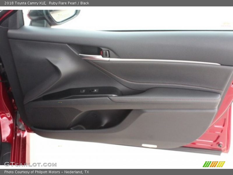 Ruby Flare Pearl / Black 2018 Toyota Camry XLE