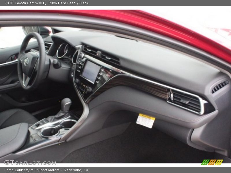 Ruby Flare Pearl / Black 2018 Toyota Camry XLE