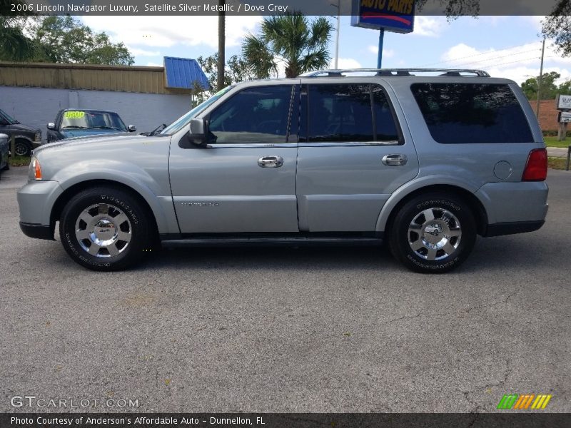 Satellite Silver Metallic / Dove Grey 2006 Lincoln Navigator Luxury