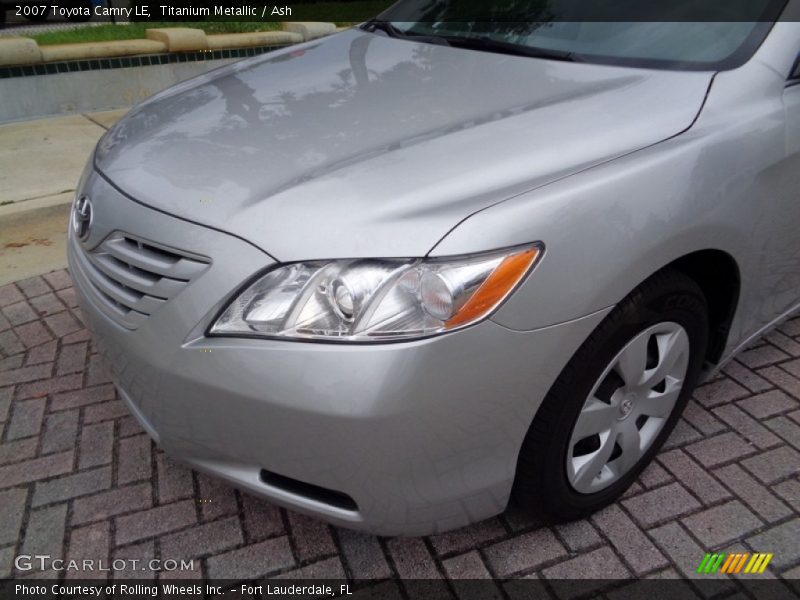 Titanium Metallic / Ash 2007 Toyota Camry LE