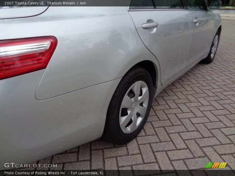 Titanium Metallic / Ash 2007 Toyota Camry LE