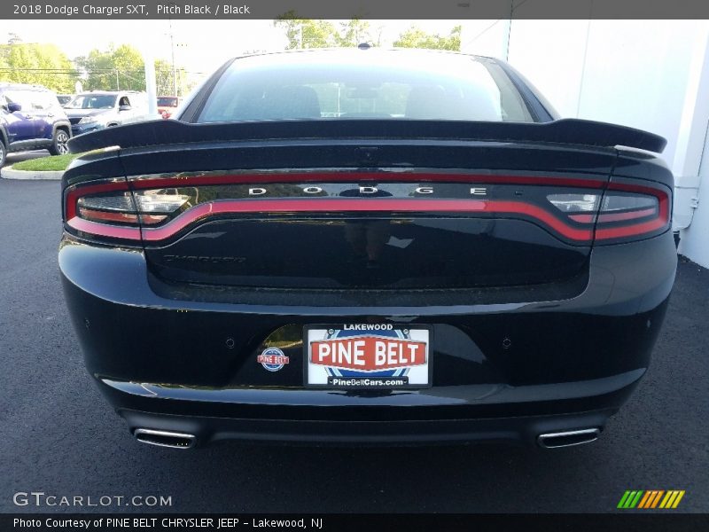Pitch Black / Black 2018 Dodge Charger SXT