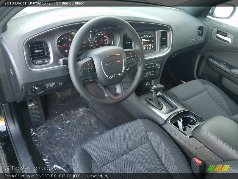 Pitch Black / Black 2018 Dodge Charger SXT