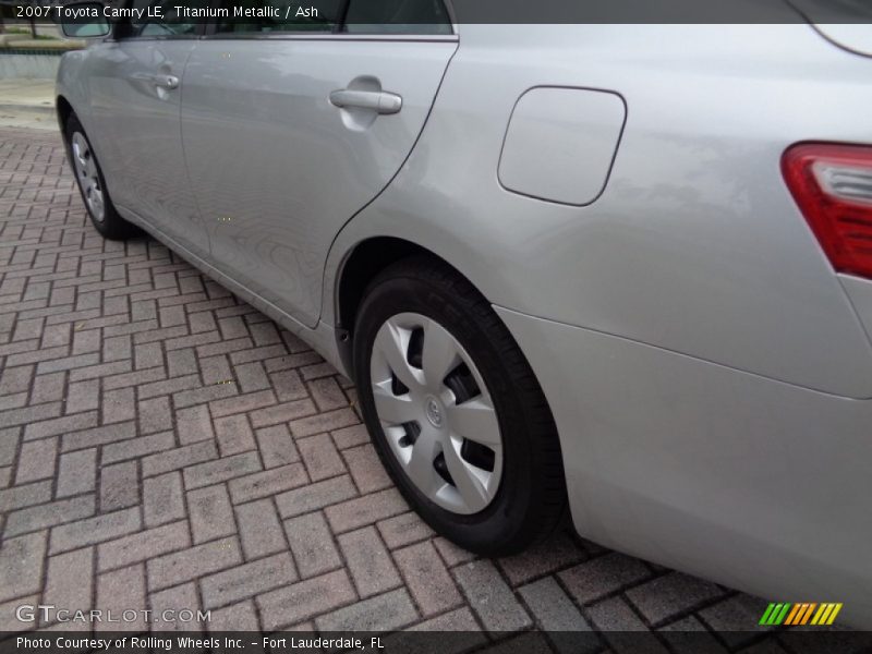 Titanium Metallic / Ash 2007 Toyota Camry LE