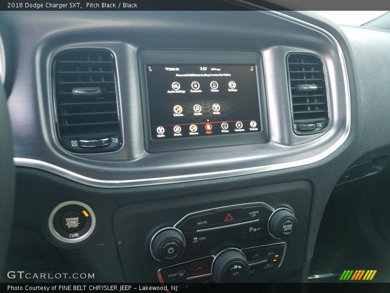 Pitch Black / Black 2018 Dodge Charger SXT