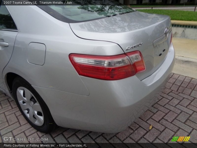 Titanium Metallic / Ash 2007 Toyota Camry LE