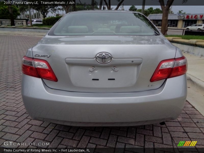Titanium Metallic / Ash 2007 Toyota Camry LE