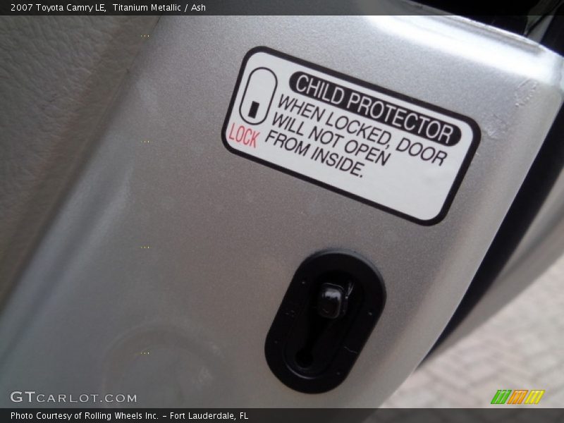 Titanium Metallic / Ash 2007 Toyota Camry LE
