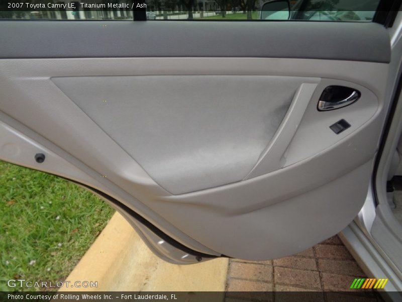 Titanium Metallic / Ash 2007 Toyota Camry LE