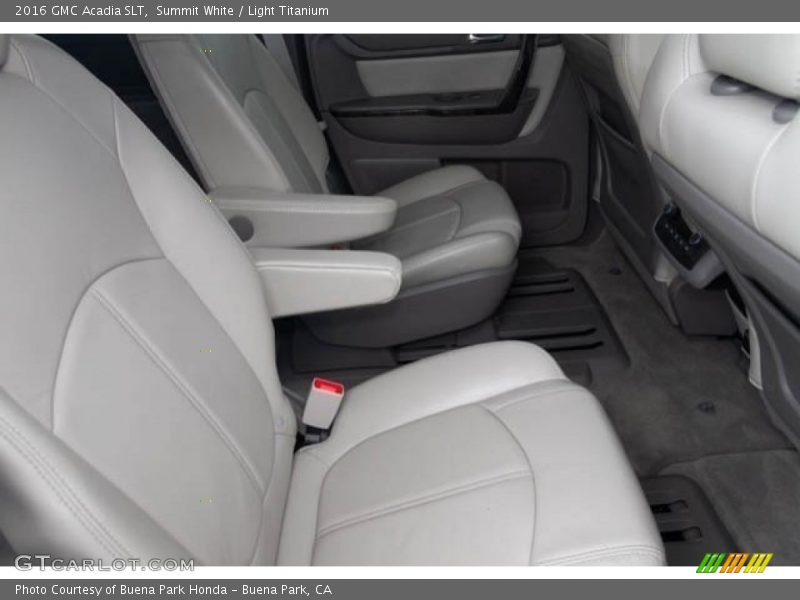 Summit White / Light Titanium 2016 GMC Acadia SLT