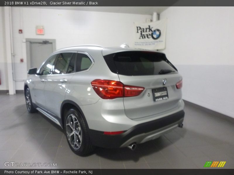 Glacier Silver Metallic / Black 2018 BMW X1 xDrive28i