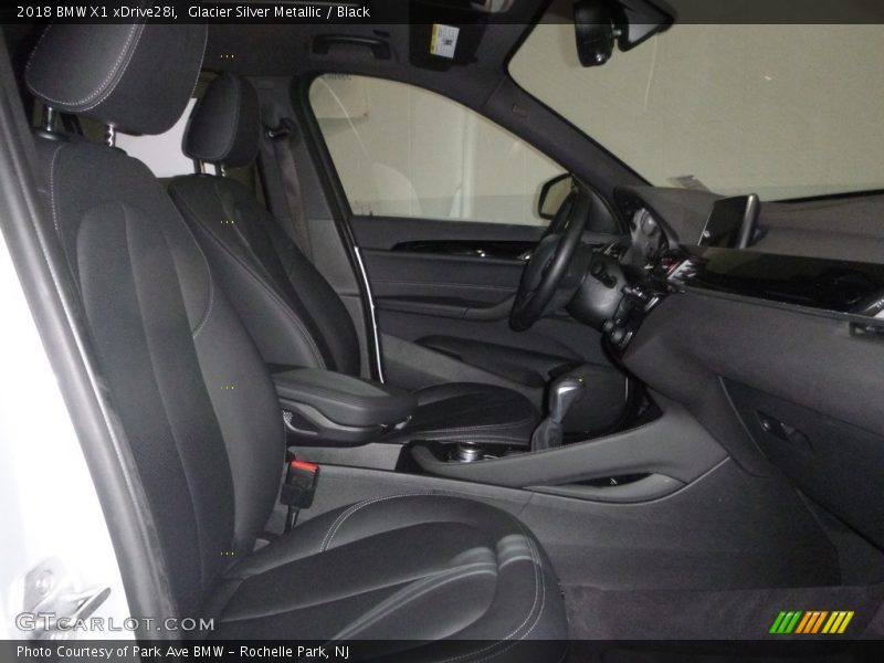 Glacier Silver Metallic / Black 2018 BMW X1 xDrive28i