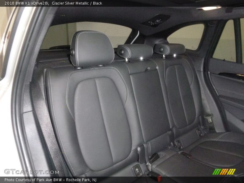 Glacier Silver Metallic / Black 2018 BMW X1 xDrive28i
