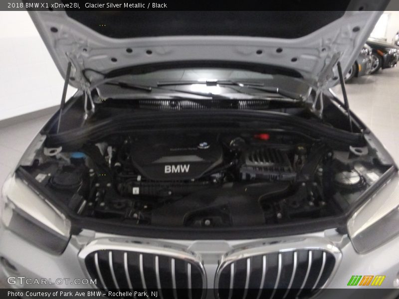 Glacier Silver Metallic / Black 2018 BMW X1 xDrive28i